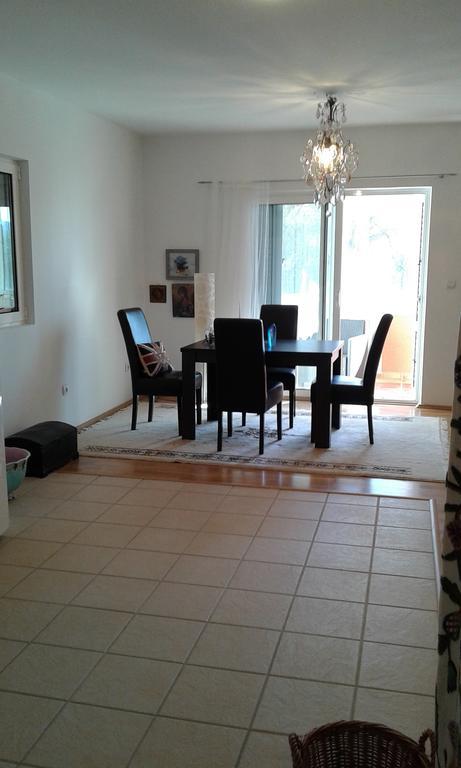Oro Apartments Petrovac Екстер'єр фото
