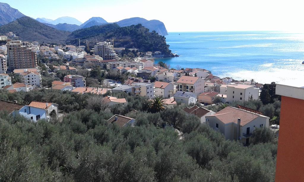 Oro Apartments Petrovac Екстер'єр фото