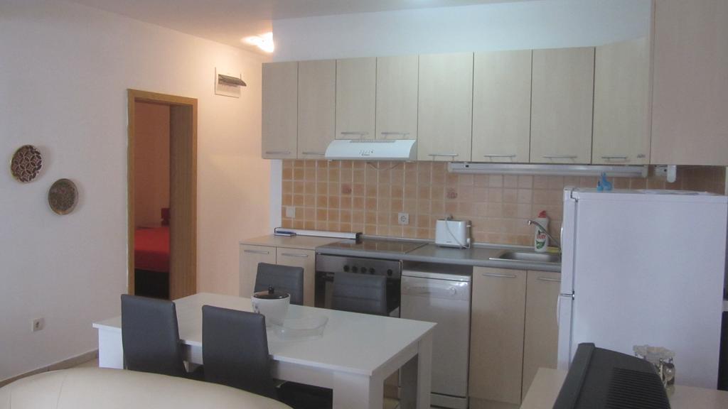 Oro Apartments Petrovac Екстер'єр фото