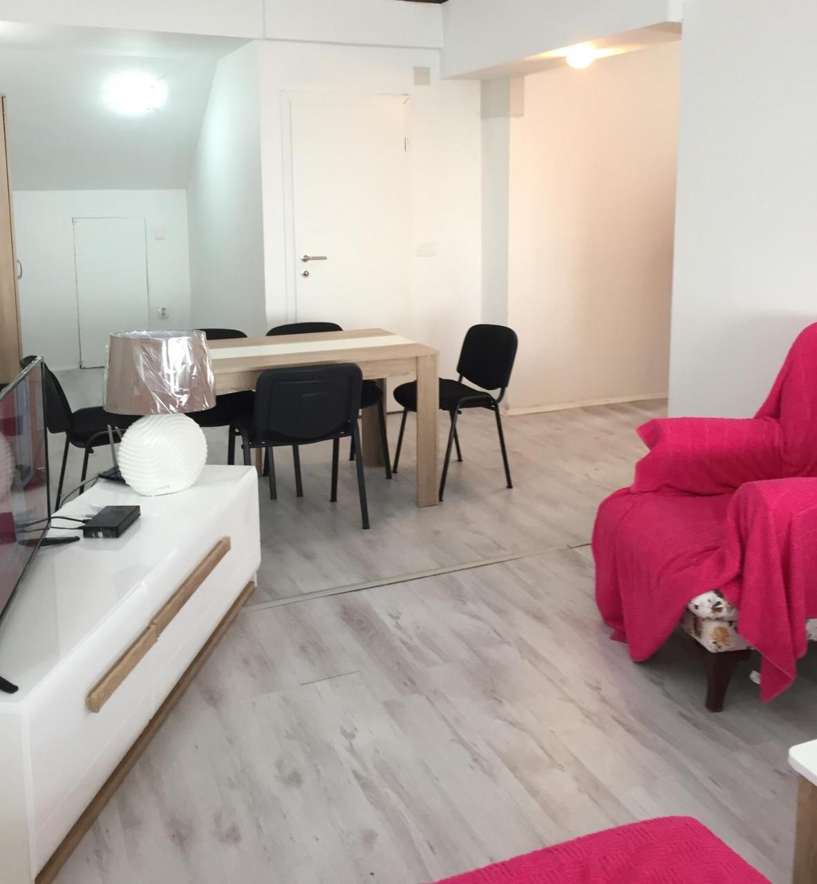 Oro Apartments Petrovac Екстер'єр фото