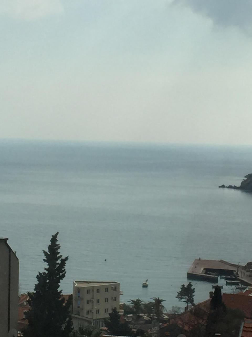 Oro Apartments Petrovac Екстер'єр фото